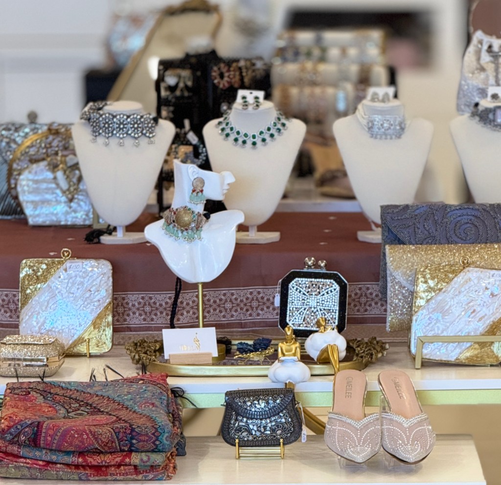 Pakistani luxury woman clothing – Bellanoor Fashion